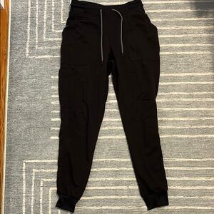 Women’s black scrub joggers